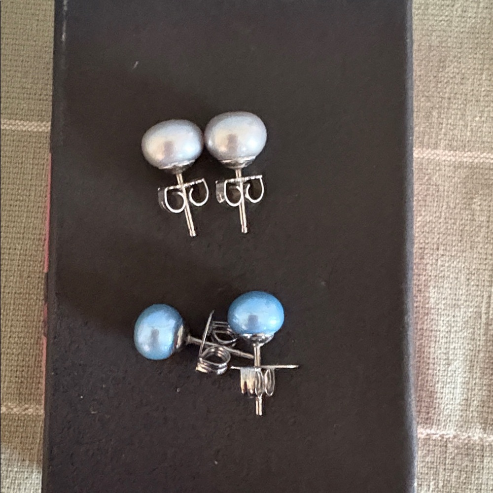 Honora Pearl Earrings/Set of 2 - Picture 4 of 4